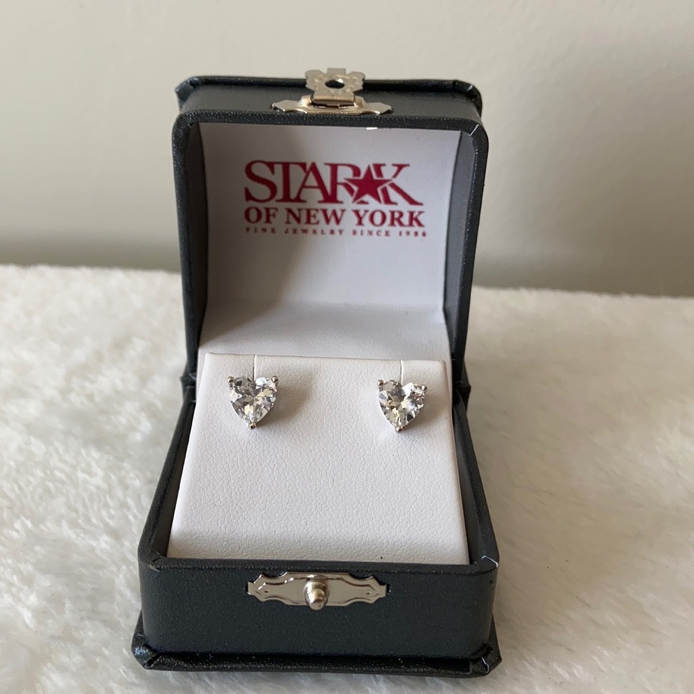 🆕 StarK 7mm Heart Shape White Topaz Earrings